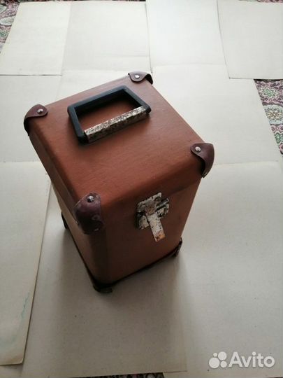 Термос в чемодане с замком. СССР