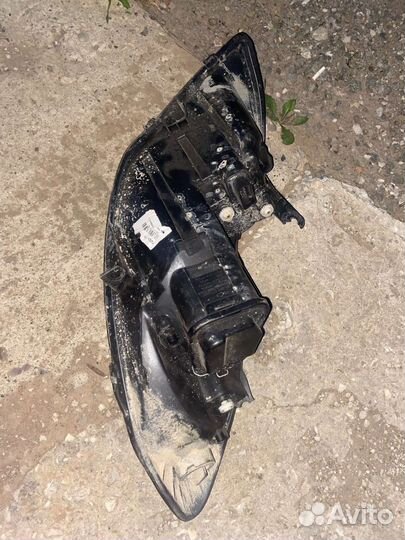 Фара передняя правая