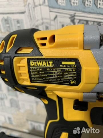 Аккумуляторный ударный гайковерт винтоверт Dewalt