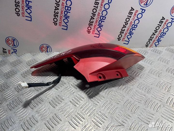 Фонарь Toyota Caldina T240