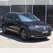 Volkswagen Tiguan 2.0 AMT, 2018, 68 730 км, с пробегом, цена 2 950 000 руб.