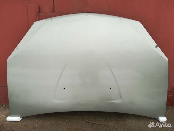 Капот renault sandero 1