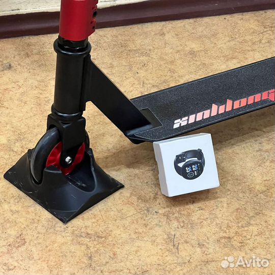 Трюковой самокат + смарт браслет