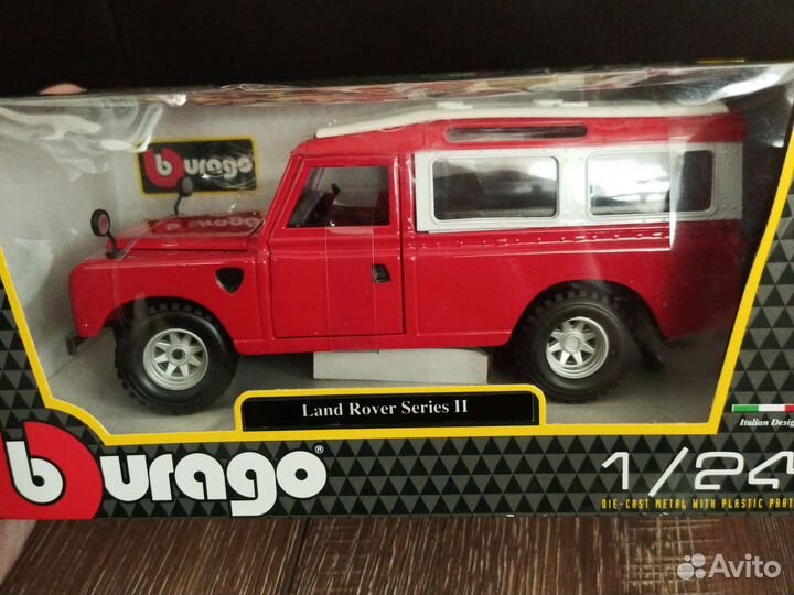 Масштабная модель Land Rover 1/24 Bburago