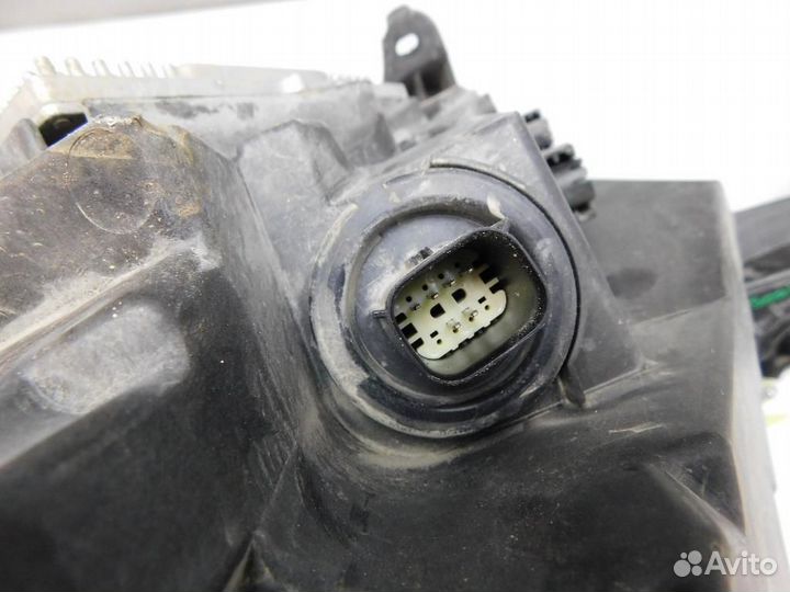 Фара правая Cadillac Escalade