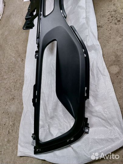 Вставка бампера KIA sporteg 3 SL