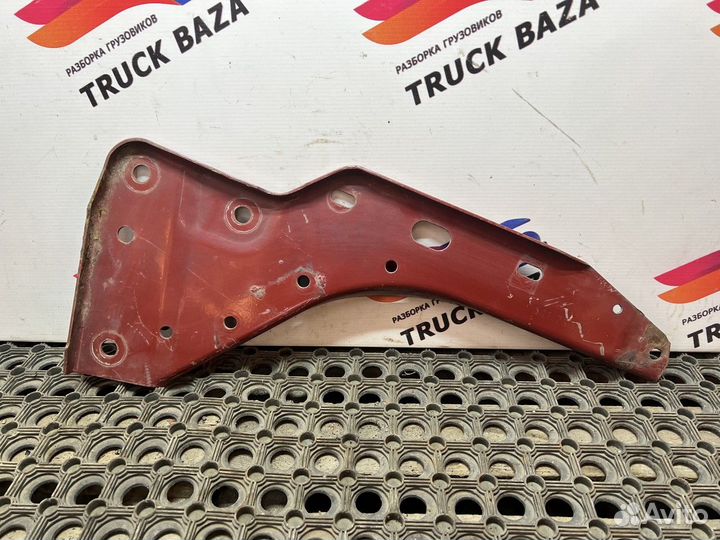 Кронштейн кабины левый Renault Magnum