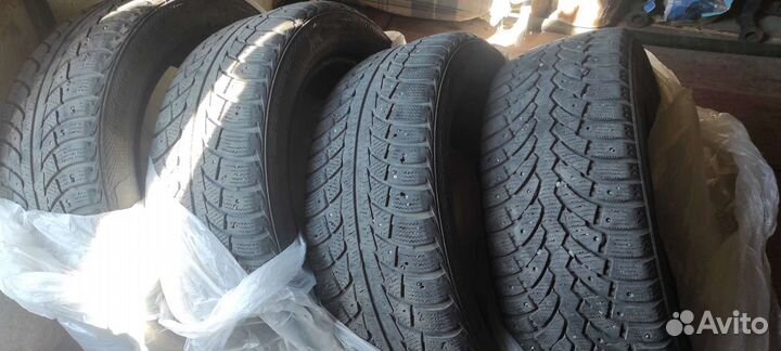 Gislaved Nord Frost 5 215/55 R16