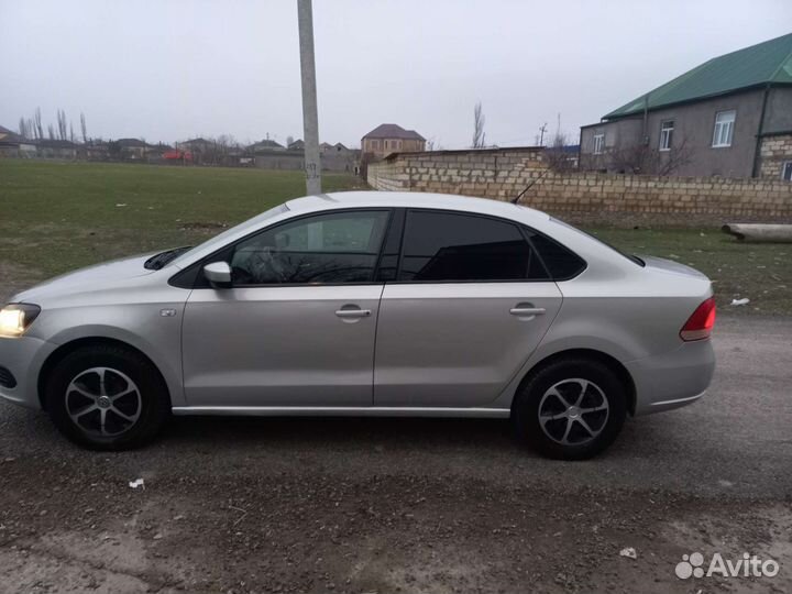 Volkswagen Polo 1.6 МТ, 2012, 355 000 км