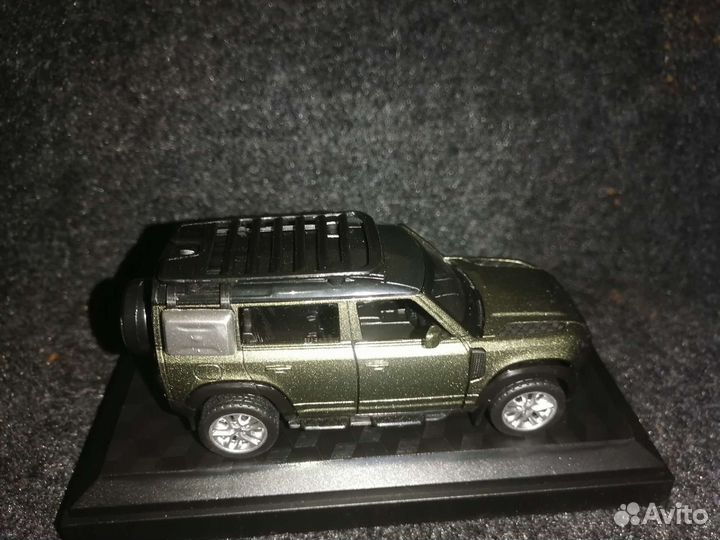 Масштабная модель Land Rover Defender 2019