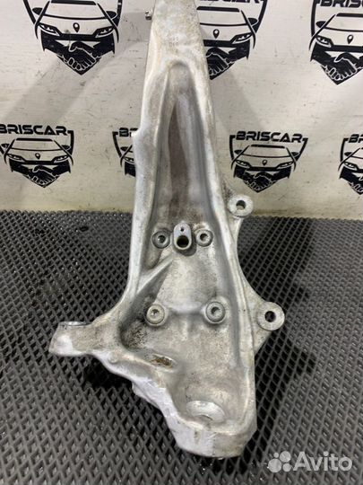 Кулак поворотный передний правый Bmw 7-Series F02