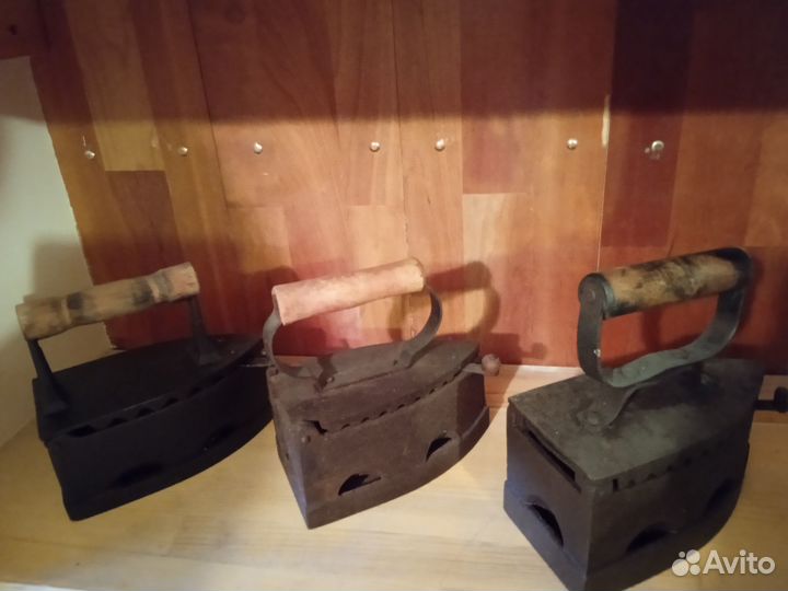 Антикварные утюги. 3 шт