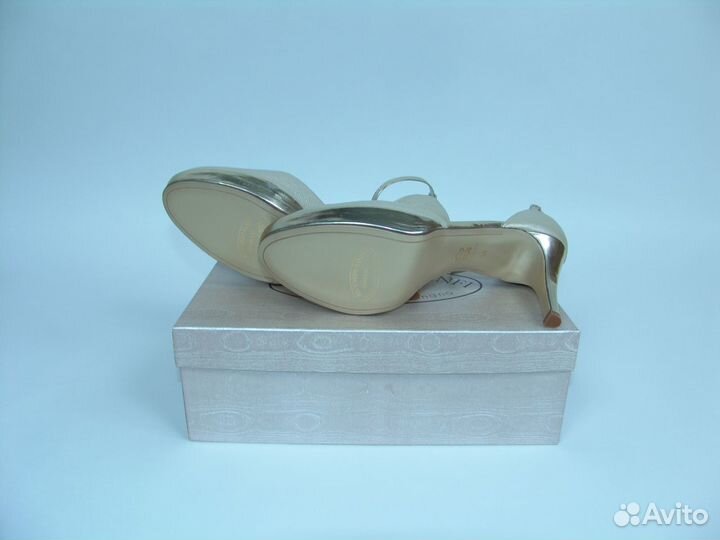Туфли женские свадебные (Ricardo Banfi) 38 размер