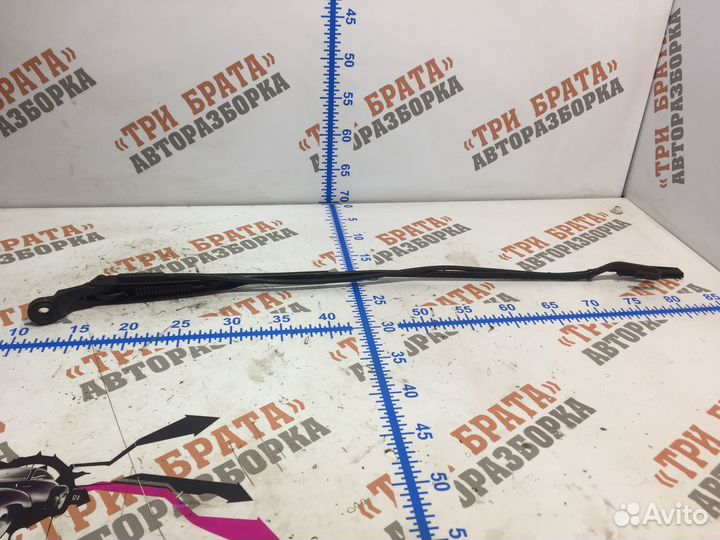 Мерседес Вито Держатель дворника правый Прав