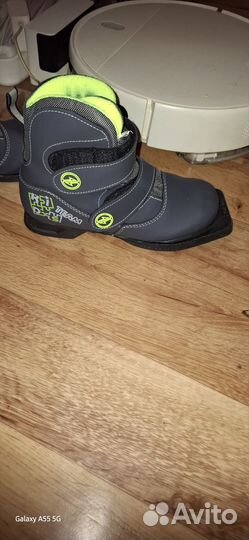 Лыжные ботинки детские 34 размер