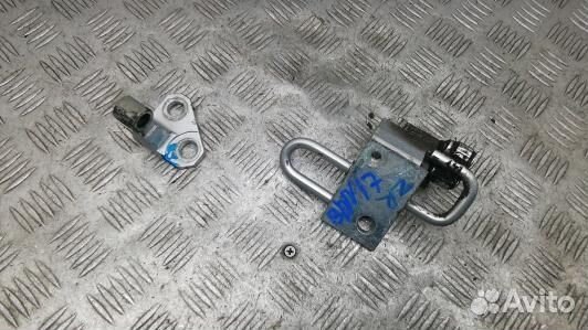 Петля передняя правая volkswagen passat B6 (BDN17F