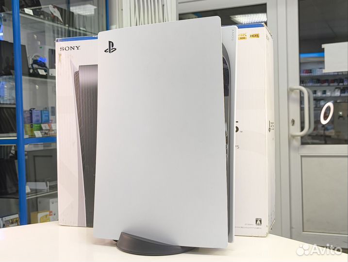 Sony PlayStation 5 825Gb White