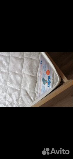 Детская кроватка IKEA с матрасом и бортиком