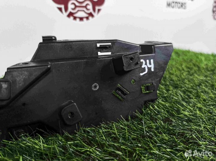 Кронштейн (крепление) Bmw 7-Series G11 3.0 diesel