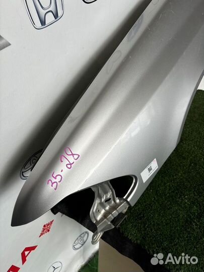 Крыло переднее левое Toyota Carina AT210