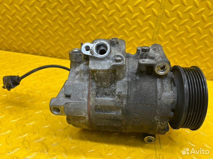 Компрессор кондиционера Volkswagen Multivan 2011