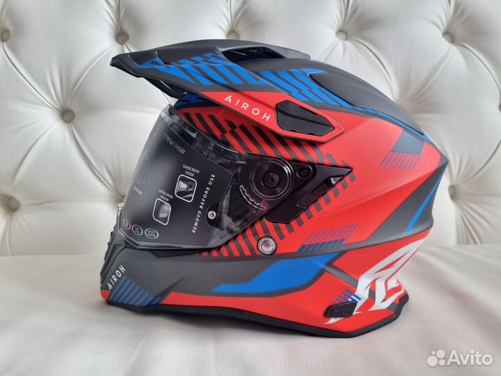 Новый шлем Airoh Commander Boost Blue Red Matt