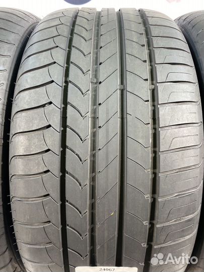 Goodyear EfficientGrip 245/45 R19 и 275/40 R19