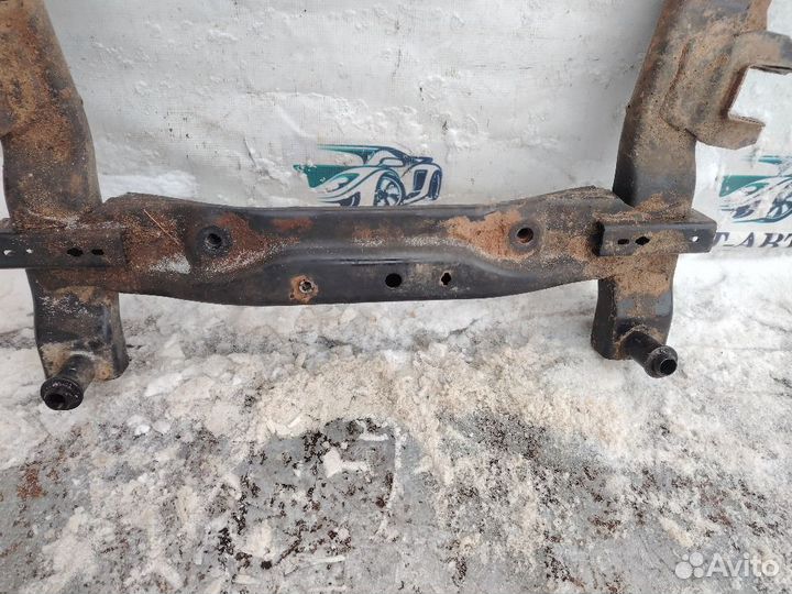 Подрамник передний дефект Renault Duster I рест