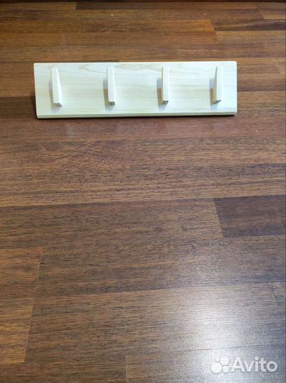 Вешалка настенная деревянная