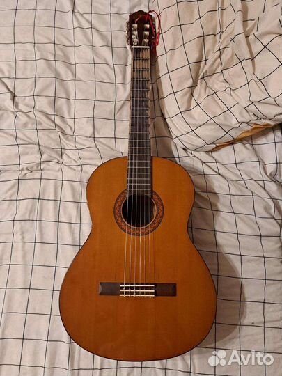 Классическая гитара yamaha c40