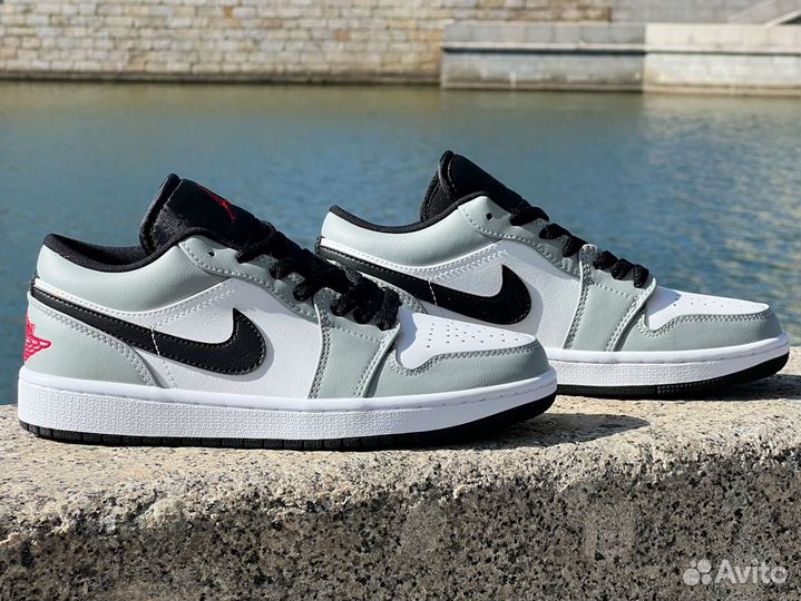 Nike Air Jordan 1 Low Light Smoke Grey