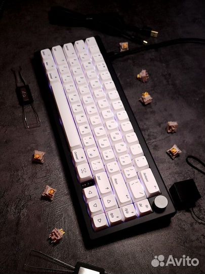 Тихая кастомная клавиатура GMK67