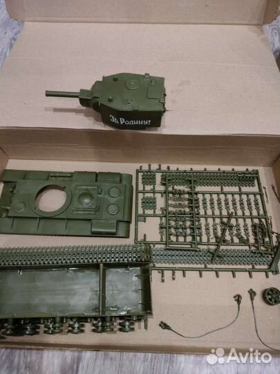 Сборная модель 1:35, кв-2 советский тяжёлый танк