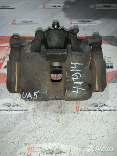 Суппорт лево c Honda Inspire UA5 J32A