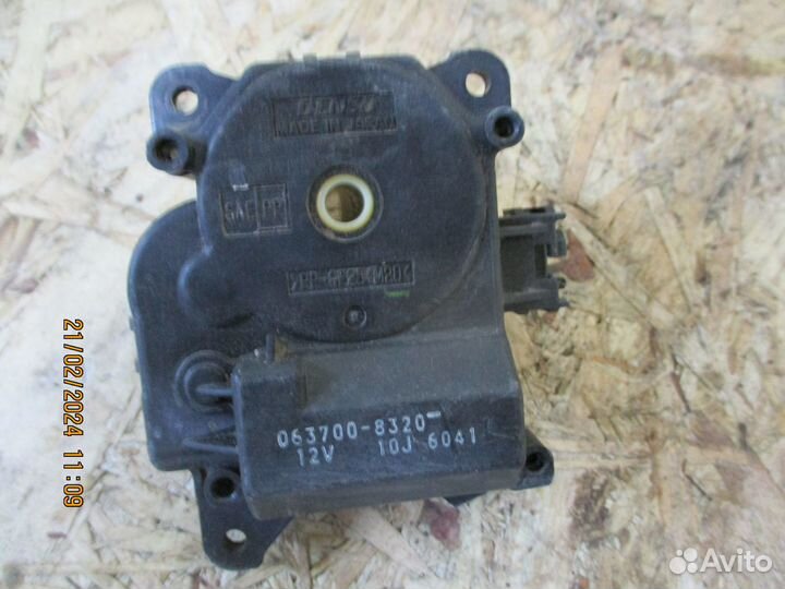 Моторчик заслонки печки Тойота Королла 150