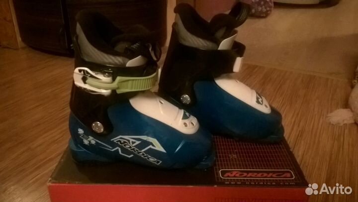 Ботинки горнолыжные, детские