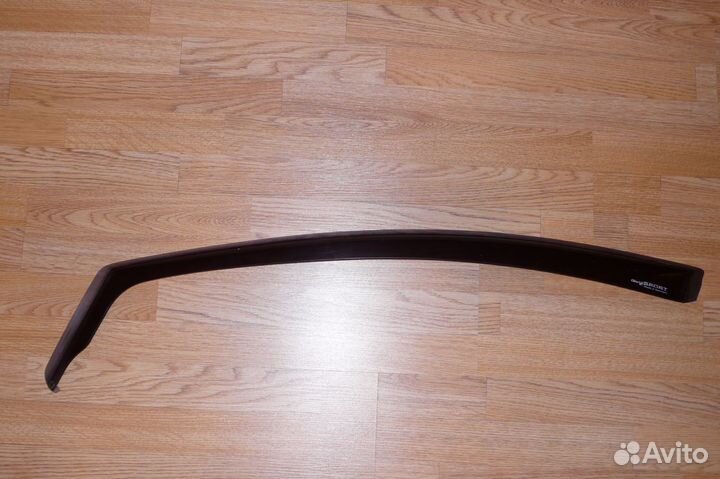 Дефлекторы передних боковых окон на а/м Форд Фокус