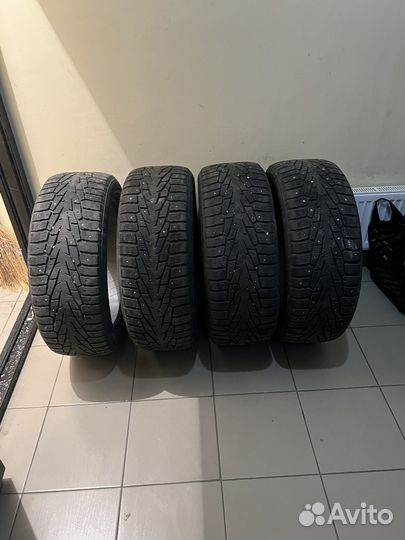 Nokian Tyres Hakkapeliitta 7 SUV 235/50 R19 103T