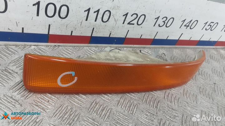 Поворотник левый Renault Master 2 2000