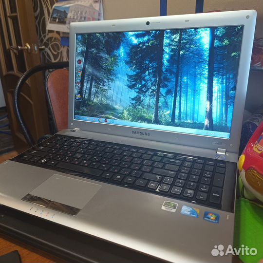 Ноутбук samsung rv511