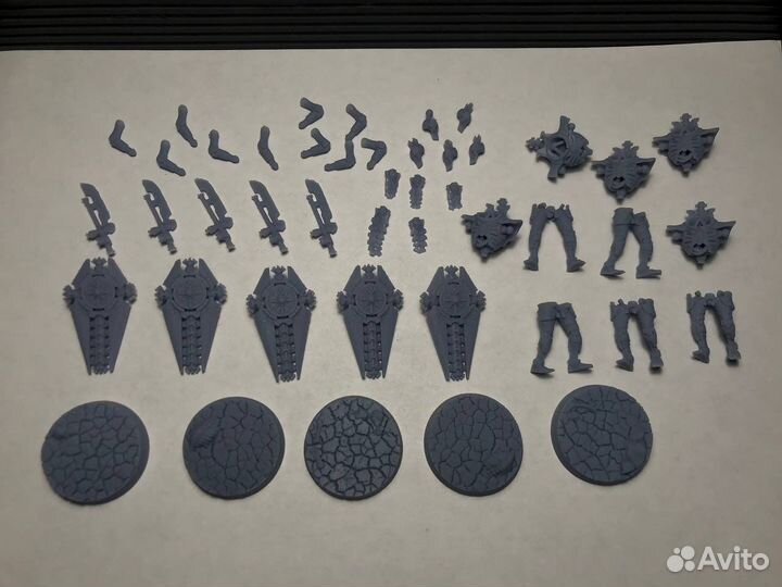 Warhammer 40000 миниатюры Lychguard