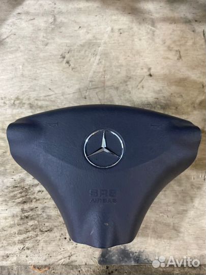 Подушка безопасности водителя Mercedes-Benz