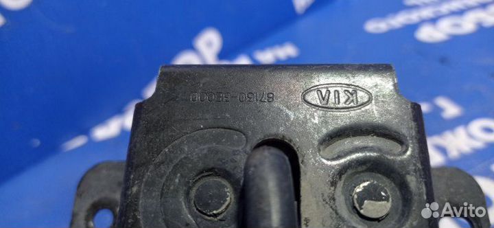 Замок стекла багажника Kia Sorento 1 внедорожник