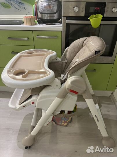 Стульчик для кормления olsson
