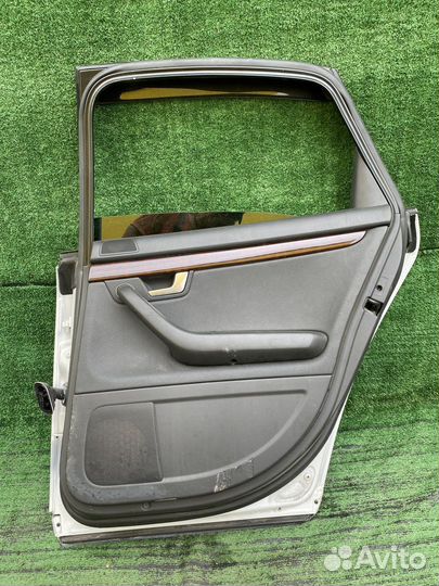 Дверь задняя правая Audi A4 B7 8ED 8K2 в сборе