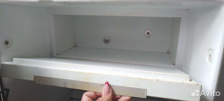 Холодильник Electrolux для автодома, кемпера