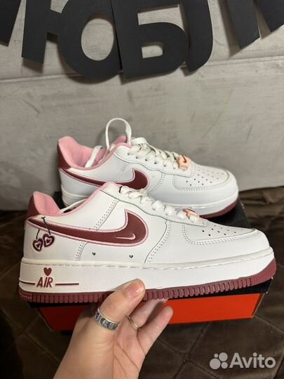 Кроссовки женские Nike Valentains Day