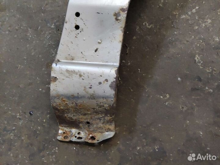 Крыло переднее правое suzuki liana