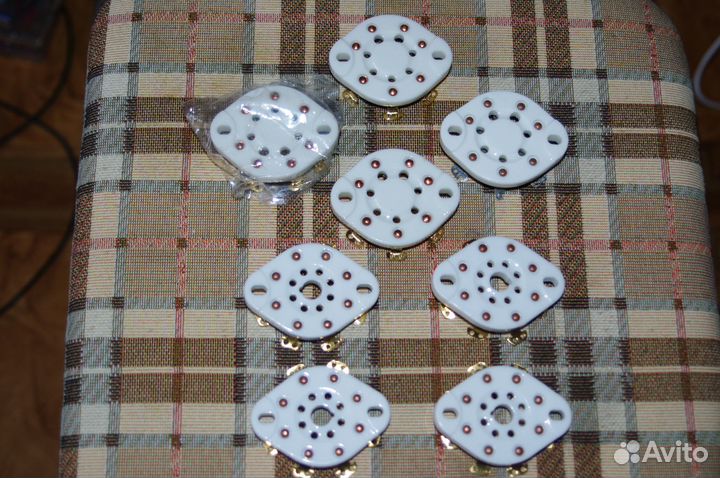 Гнезда панельки для радиоламп