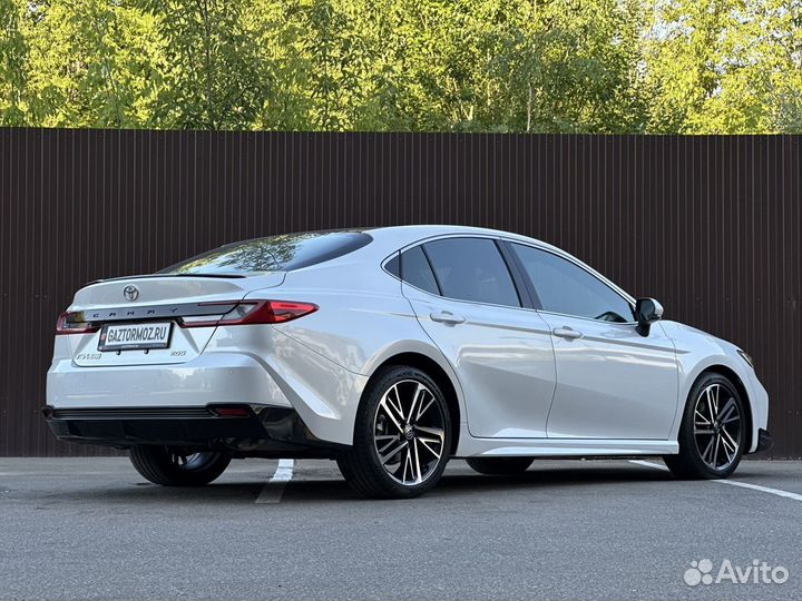 Toyota Camry 2.0 CVT, 2024